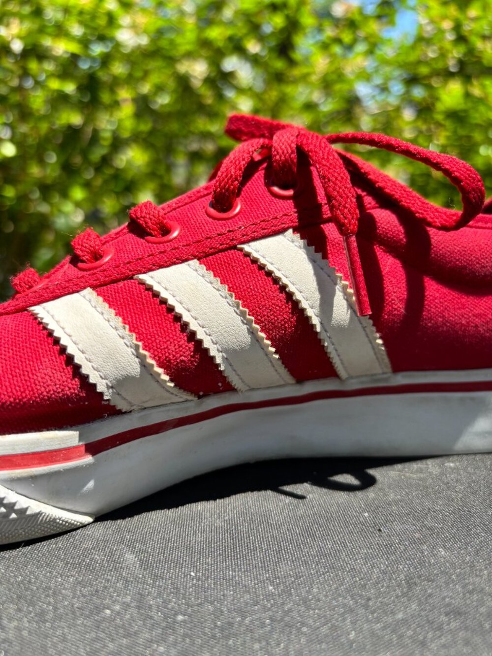 Red Canvas Adidas Men's Sneakers Size 9 GREAT CONDITION - Picture 9 of 12